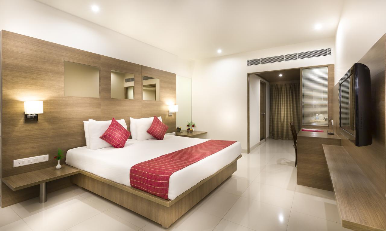 Regency Tiruttani By Grt Hotels Thiruttani Exterior foto