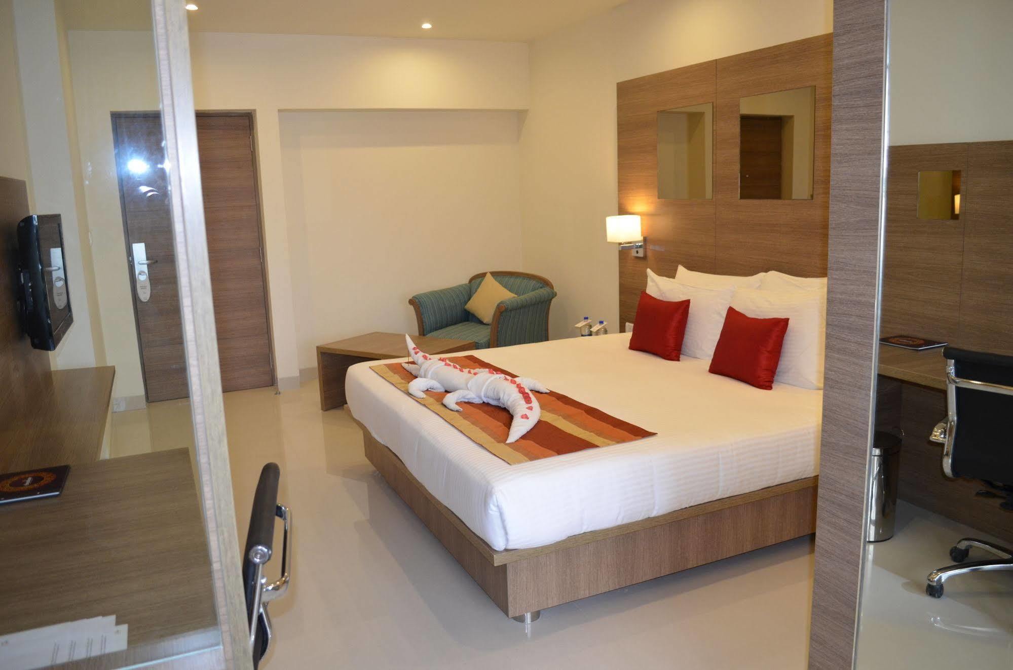 Regency Tiruttani By Grt Hotels Thiruttani Exterior foto