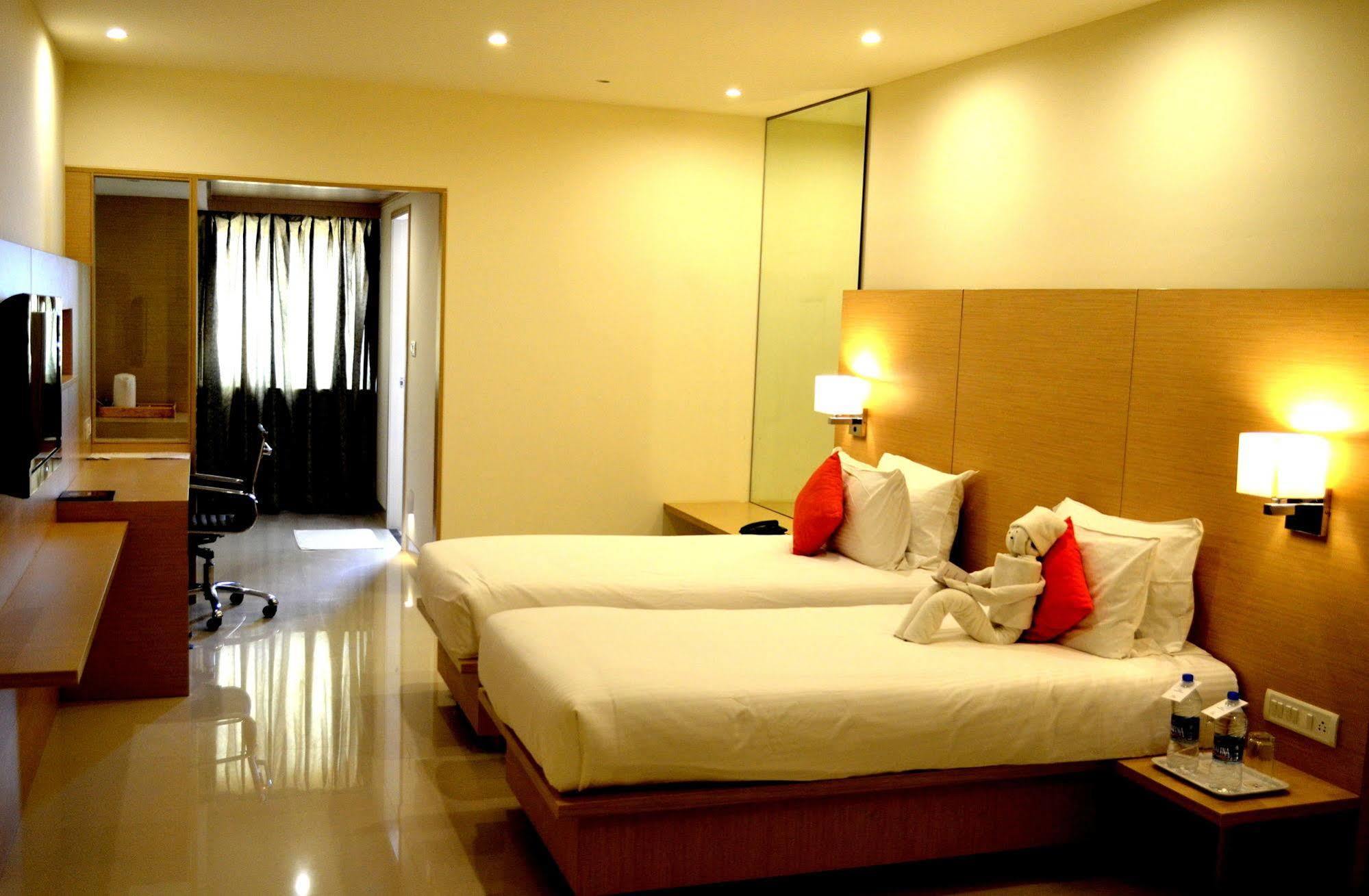 Regency Tiruttani By Grt Hotels Thiruttani Exterior foto