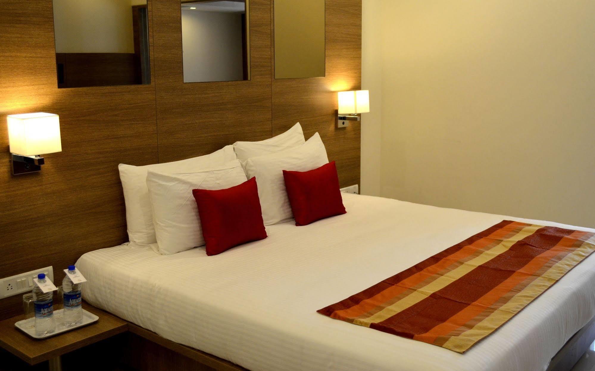 Regency Tiruttani By Grt Hotels Thiruttani Exterior foto