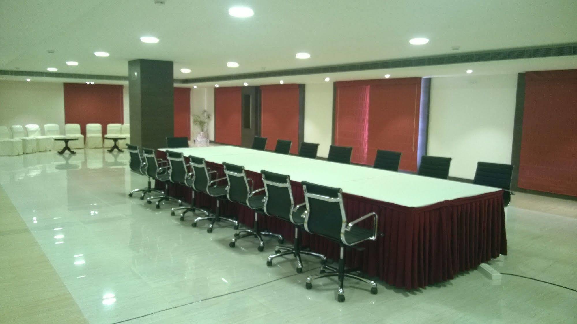 Regency Tiruttani By Grt Hotels Thiruttani Exterior foto
